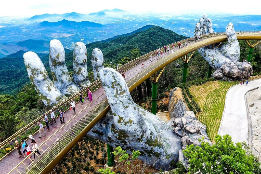 Buổi sáng tour du lịch Bà Nà Hill 1 ngày