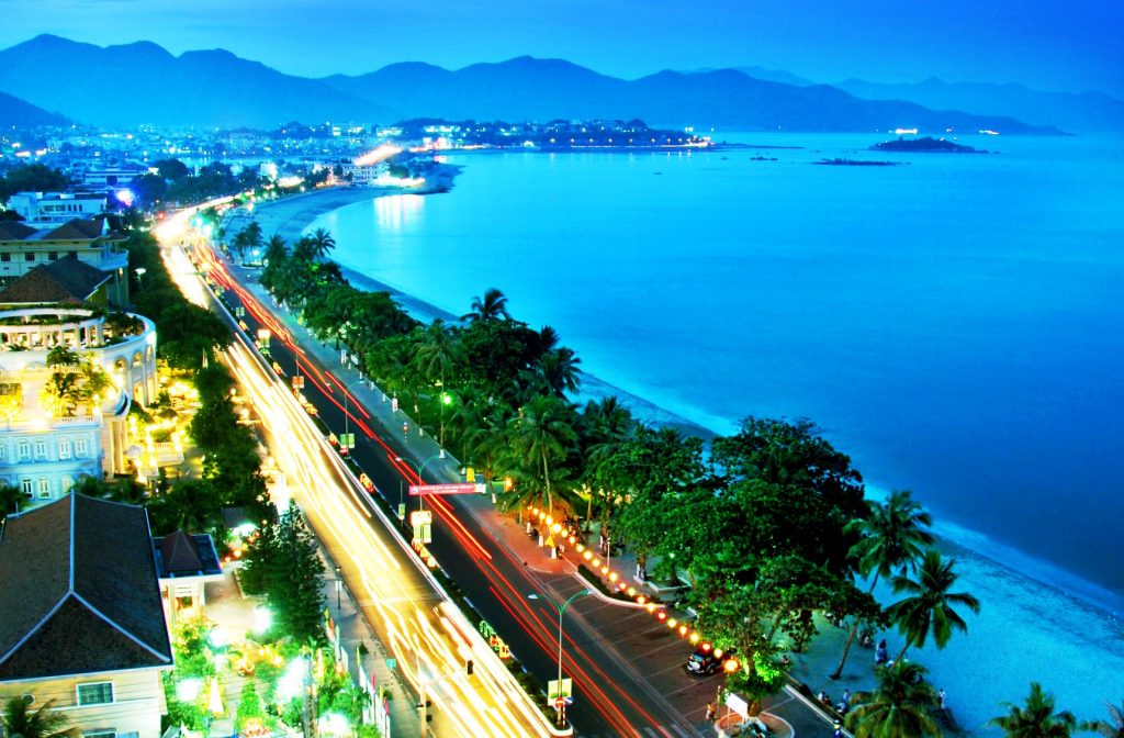 Đôi nét về hòn ngọc biển Đông - Nha Trang