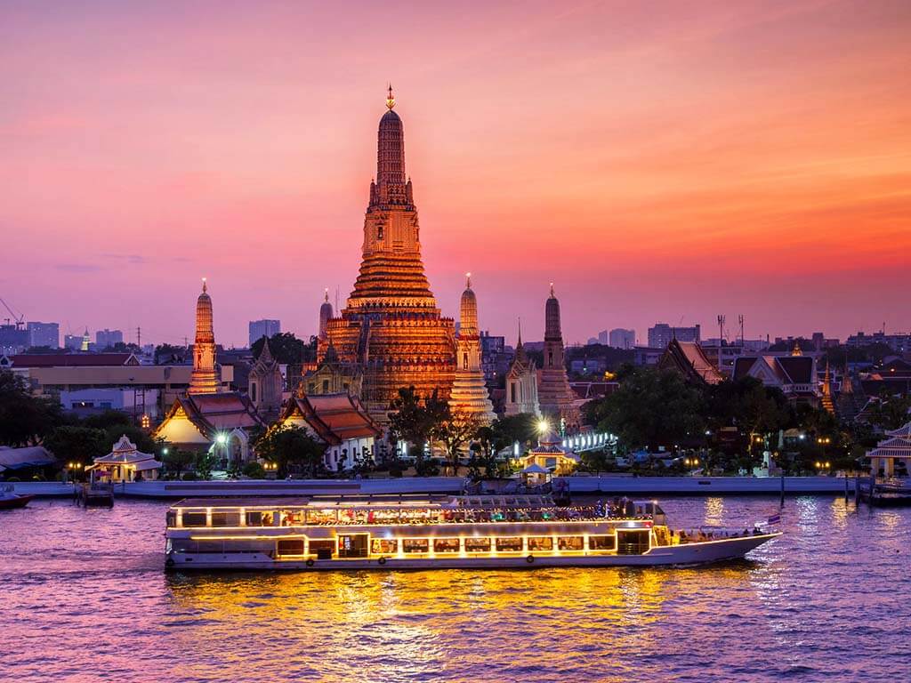 Ngắm cảnh trên sông Chaophraya