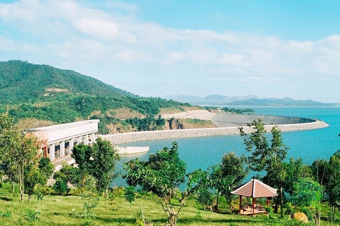 Khung cảnh thủy điện Yaly